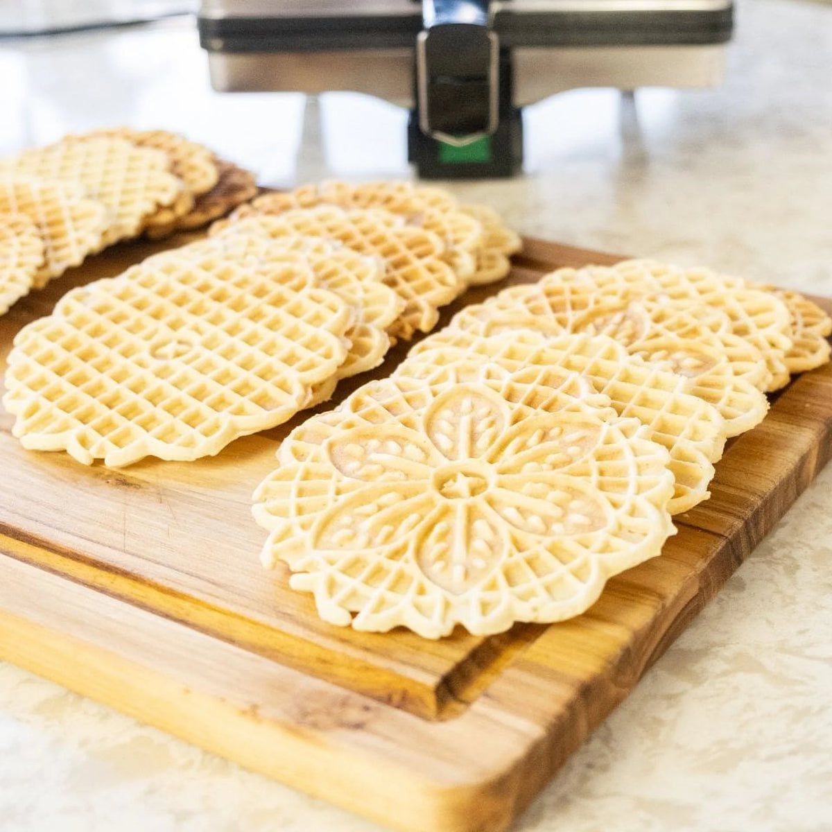Nonstick Pizzelle Baker U647979
