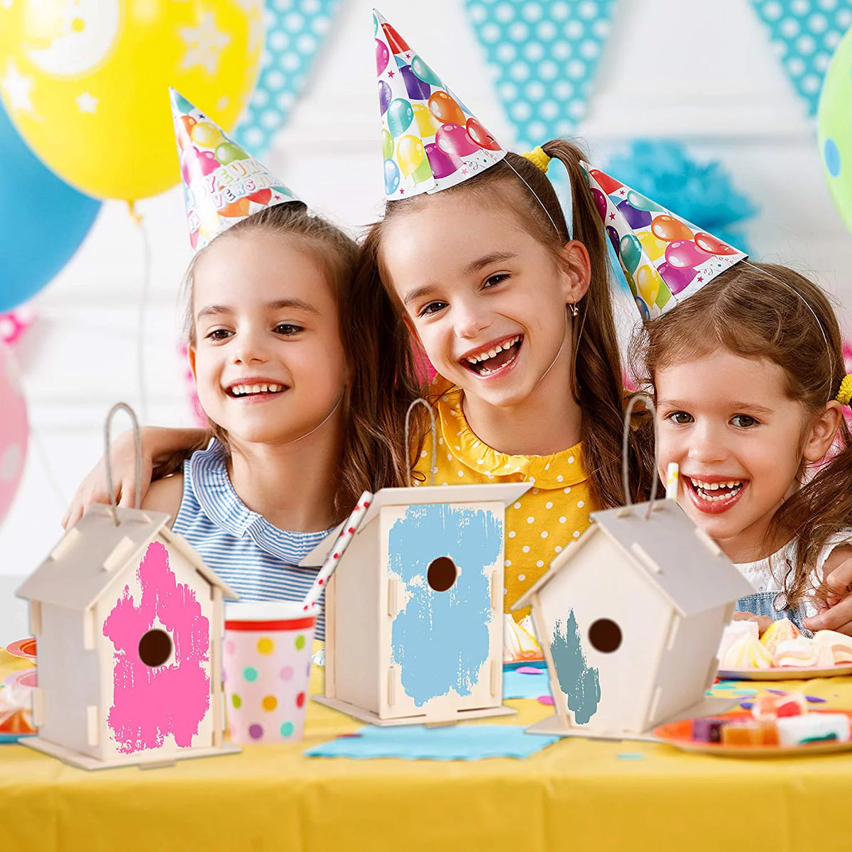 12 Wooden Birdhouse Crafts for Kids with Paint Strips, Paintbrushes & Stickers A99802