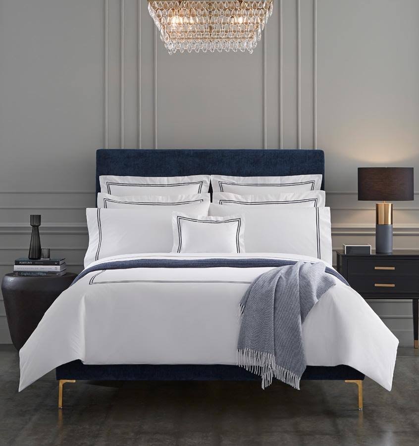 Full/Queen White/Blue Duvet Cover W3406