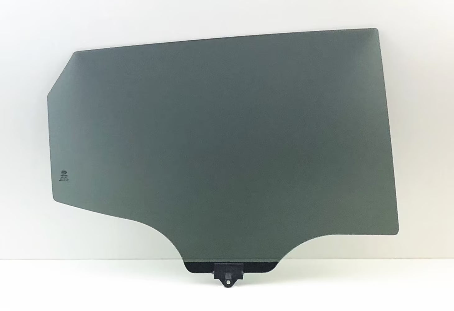 Right Side Rear Door Window Glass V538700