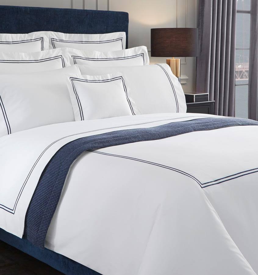 Full/Queen White/Blue Duvet Cover W3406