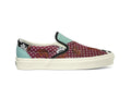 Black/True White Slip-On Shoes E650