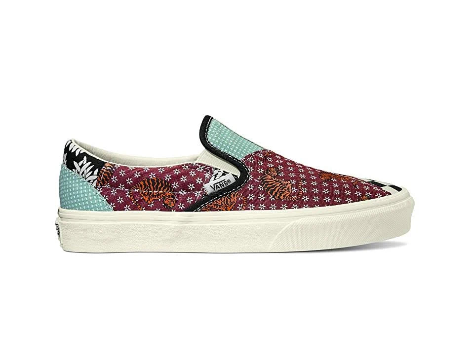 Black/True White Slip-On Shoes E650
